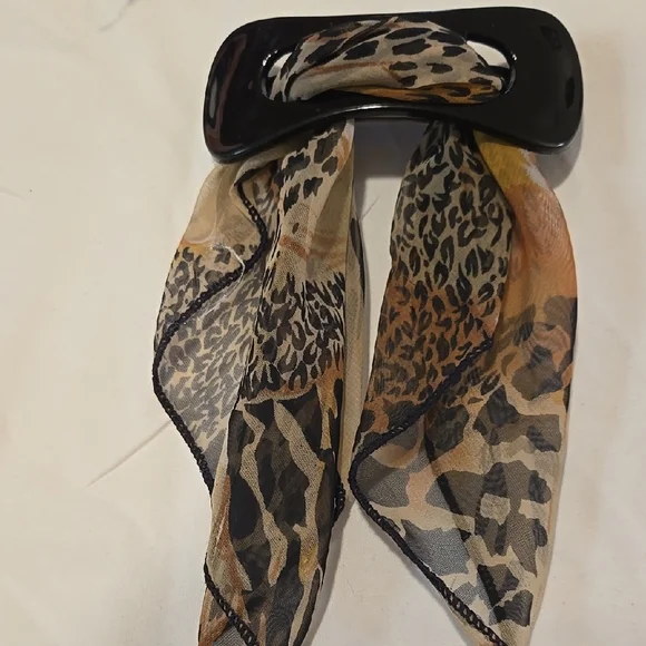 Stylish Women's Hair Accessories Set - Black, Blue, Pink - Picture 12 of 16